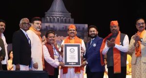 सावनेरमध्ये ४,९११ नागरिकांची महाआरती – गिनीज वर्ल्ड रेकॉर्डमध्ये नोंद