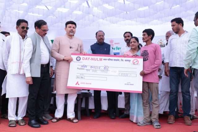 महसूलमंत्री श्री चंद्रशेखर बावनकुळे यांची प्रमुख उपस्थिती आ.डॉ आशिषराव देशमुख यांनी शिबिरासाठी घेतला पुढाकार