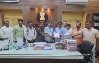 व्हॉईस ऑफ मीडिया नागपूर आक्रमक – जाहिरात दरवाढीसाठी जिल्हाधिकारी नागपूर यांना निवेदन