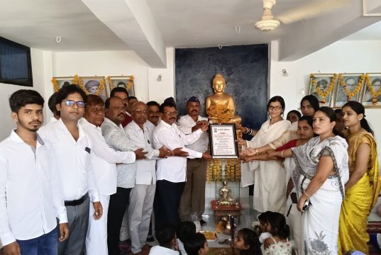 प्रिया रमेश मानकर यांच्याकडून डॉ.बाबासाहेब आंबेडकर यांच्या १३५व्या जयंतीनिमित्त गावोगावी “भारतीय संविधान” जागर अभियान