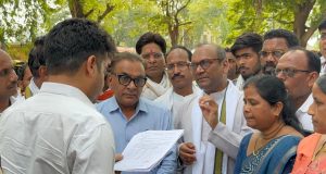 किसानों की समस्याओं और क्षेत्र के प्रमुख ज्वलंत मुद्दों को लेकर कॉग्रेस का धरना प्रदर्शन