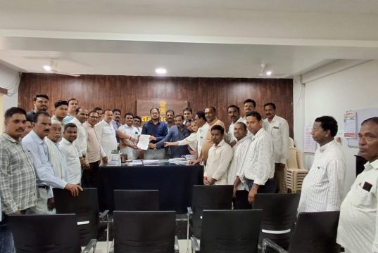 शेतकऱ्यांना अटी-शर्तीविना सरसकट कर्जमुक्ती द्या – काँग्रेसची मागणी